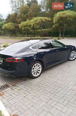 Лифтбек Tesla Model S 2013 в 