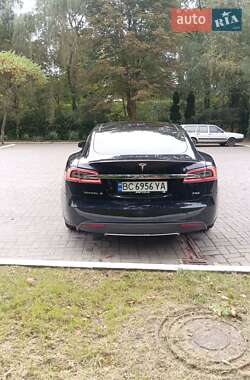 Лифтбек Tesla Model S 2013 в 