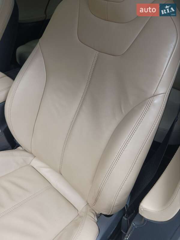Лифтбек Tesla Model S 2013 в Дрогобыче