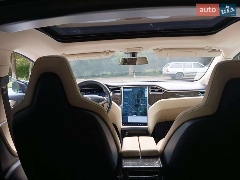 Лифтбек Tesla Model S 2013 в Дрогобыче