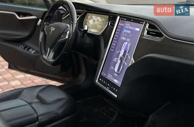 Лифтбек Tesla Model S 2014 в 