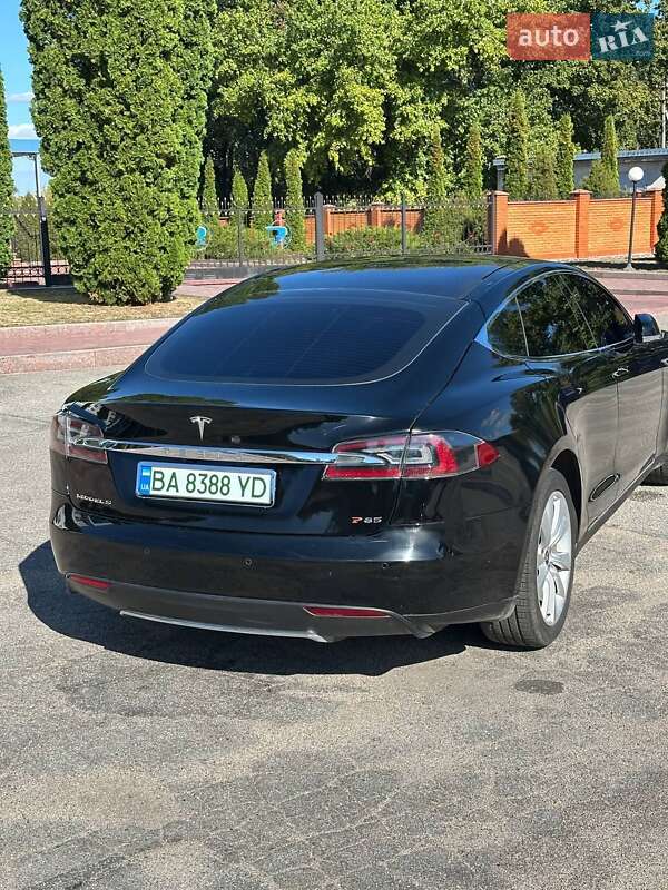 Ліфтбек Tesla Model S 2014 в Кропивницькому