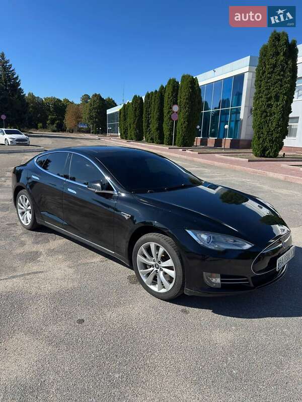 Ліфтбек Tesla Model S 2014 в Кропивницькому