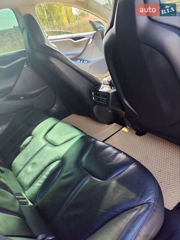Ліфтбек Tesla Model S 2014 в Кропивницькому
