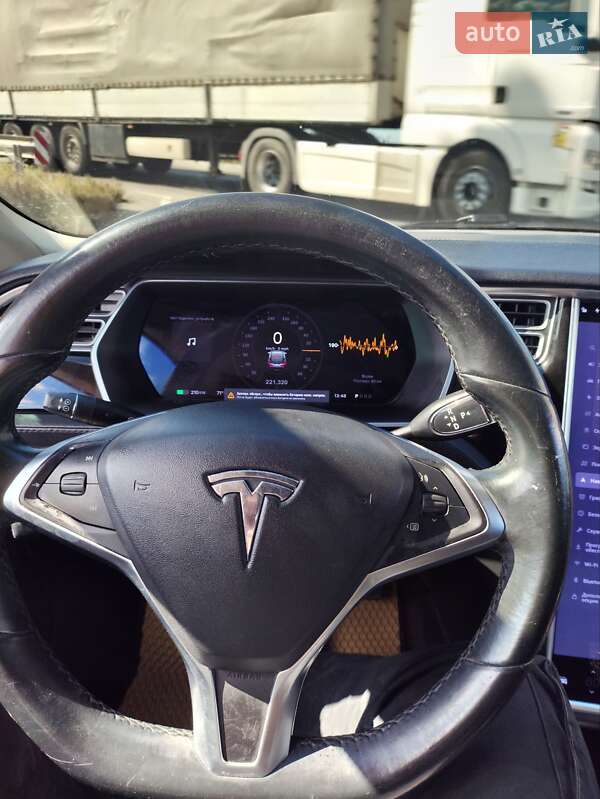 Ліфтбек Tesla Model S 2014 в Кропивницькому