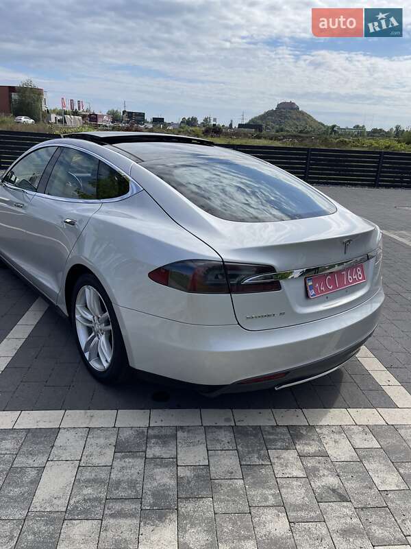 Ліфтбек Tesla Model S 2014 в Мукачевому