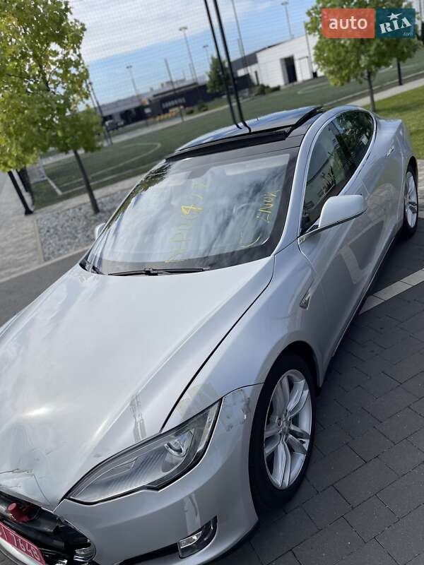 Ліфтбек Tesla Model S 2014 в Мукачевому