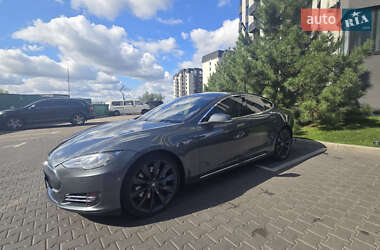 Ліфтбек Tesla Model S 2014 в 