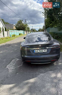 Ліфтбек Tesla Model S 2014 в 