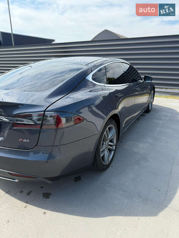 Ліфтбек Tesla Model S 2014 в Василькові
