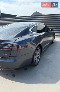 Ліфтбек Tesla Model S 2014 в 
