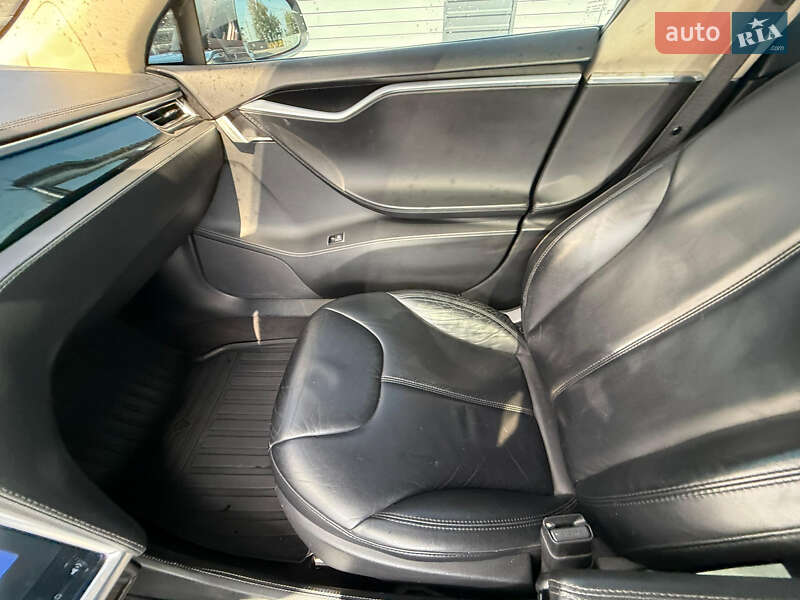 Ліфтбек Tesla Model S 2014 в Василькові
