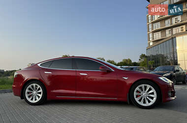 Лифтбек Tesla Model S 2016 в 