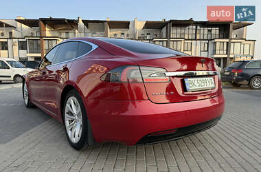Лифтбек Tesla Model S 2016 в 