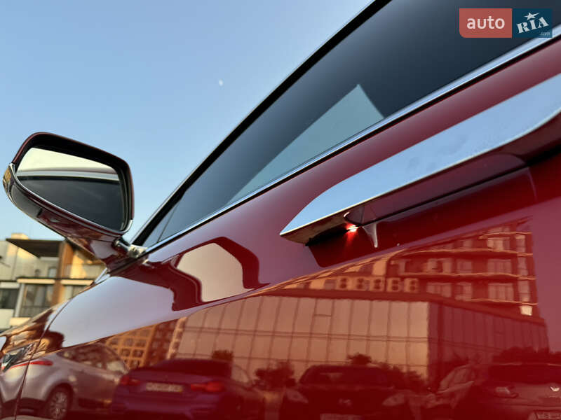 Лифтбек Tesla Model S 2016 в Ровно