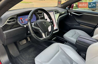 Лифтбек Tesla Model S 2016 в 