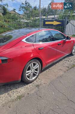 Ліфтбек Tesla Model S 2015 в Миргороді