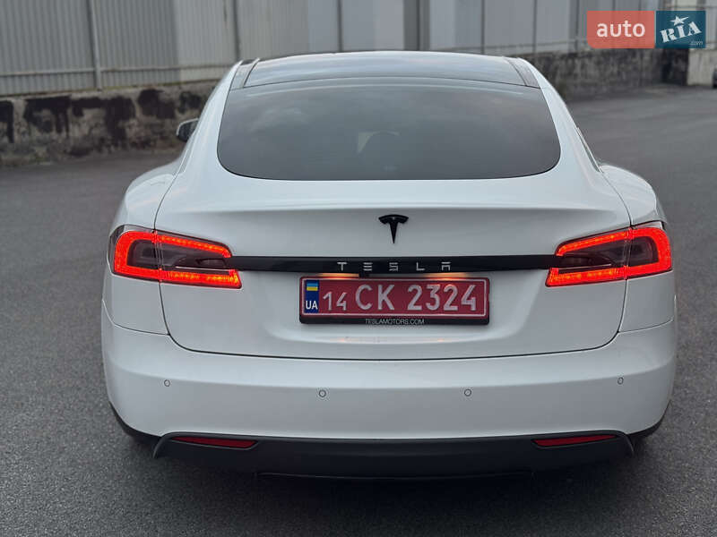 Лифтбек Tesla Model S 2014 в Виннице