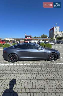 Ліфтбек Tesla Model S 2014 в 