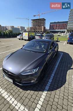 Ліфтбек Tesla Model S 2014 в 