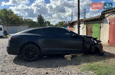 Лифтбек Tesla Model S 2022 в 