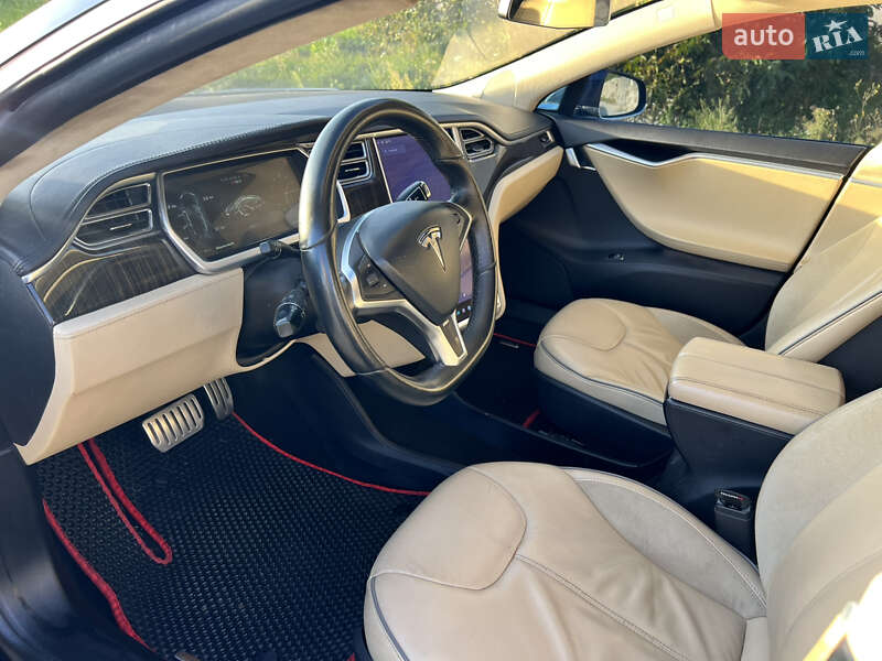 Лифтбек Tesla Model S 2013 в Тернополе