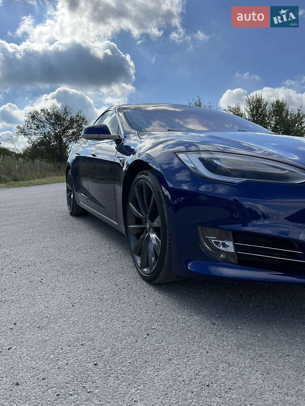 Ліфтбек Tesla Model S 2020 в Тернополі фото 5 Ліфтбек Tesla Model S 2020 в Тернополі
