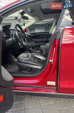 Лифтбек Tesla Model S 2014 в 