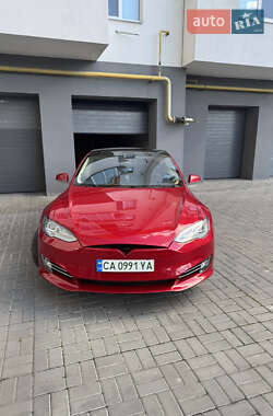 Лифтбек Tesla Model S 2014 в 