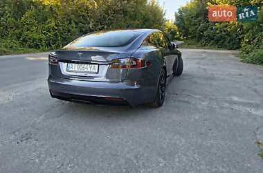 Лифтбек Tesla Model S 2021 в Фастове