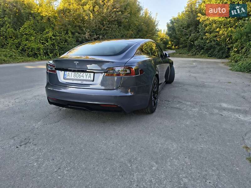Лифтбек Tesla Model S 2021 в Фастове