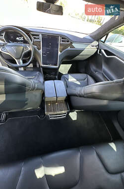 Ліфтбек Tesla Model S 2016 в 