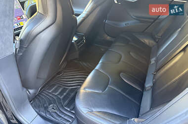 Ліфтбек Tesla Model S 2015 в 
