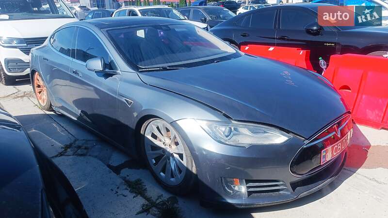 Ліфтбек Tesla Model S 2013 в Львові
