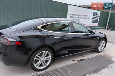 Ліфтбек Tesla Model S 2014 в 