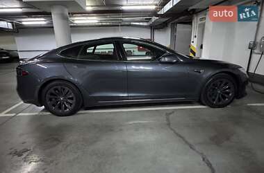 Ліфтбек Tesla Model S 2018 в 