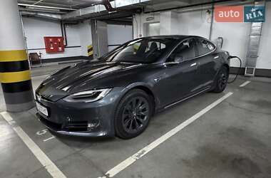 Ліфтбек Tesla Model S 2018 в Києві