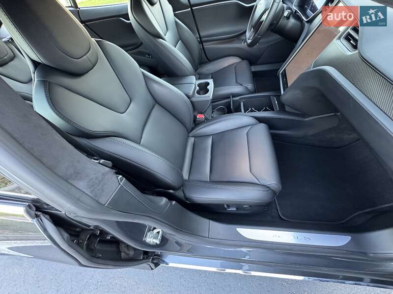 Ліфтбек Tesla Model S 2018 в Києві