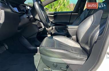 Лифтбек Tesla Model S 2016 в 