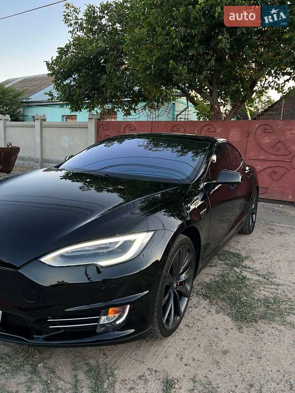 Лифтбек Tesla Model S 2013 в Одессе