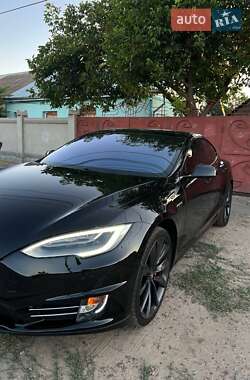Ліфтбек Tesla Model S 2013 в 