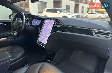 Лифтбек Tesla Model S 2015 в 