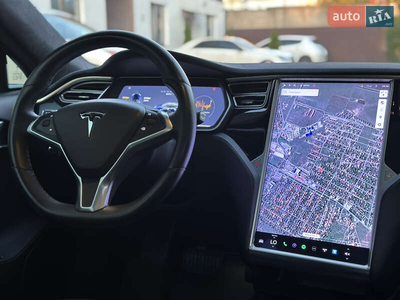 Ліфтбек Tesla Model S 2015 в Одесі