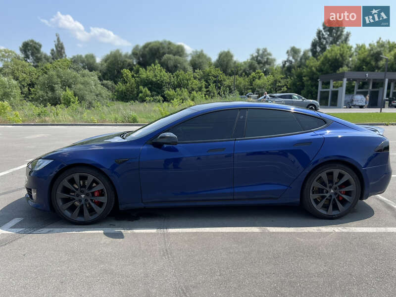 Лифтбек Tesla Model S 2019 в Киеве