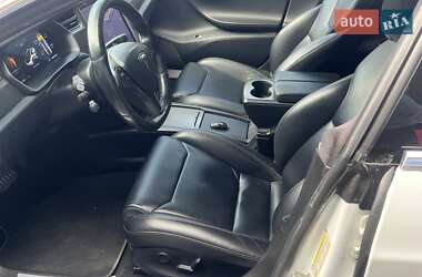 Лифтбек Tesla Model S 2018 в 