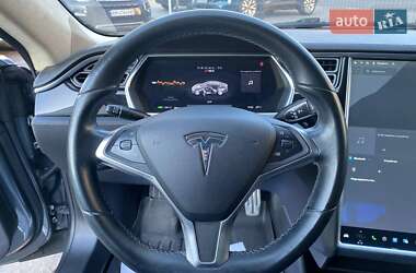 Лифтбек Tesla Model S 2014 в 