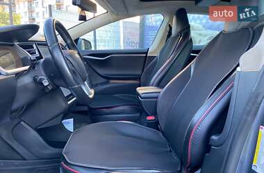 Лифтбек Tesla Model S 2014 в 