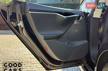 Ліфтбек Tesla Model S 2013 в 