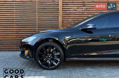 Ліфтбек Tesla Model S 2013 в 