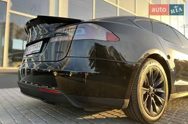 Лифтбек Tesla Model S 2016 в 